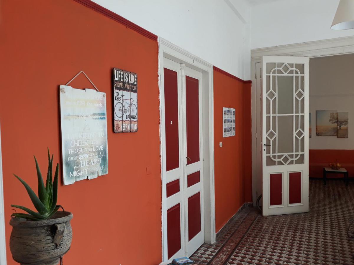 Youth Hostel *